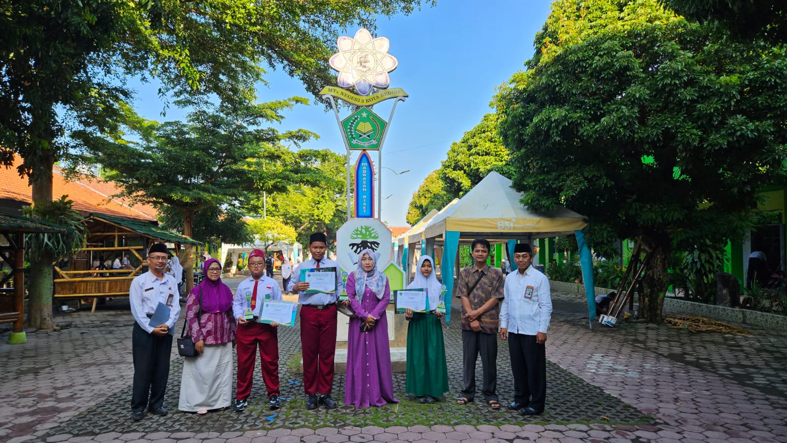 Penyerahan Golden Ticket (Try Out)