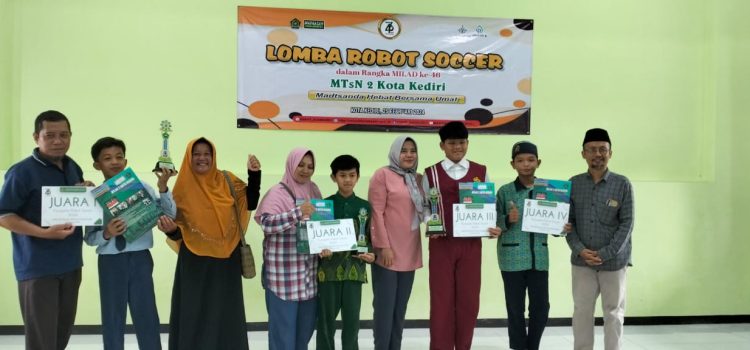 Lomba Robot Soccer Tingkat SD/MI di MTsN 2 Kota Kediri