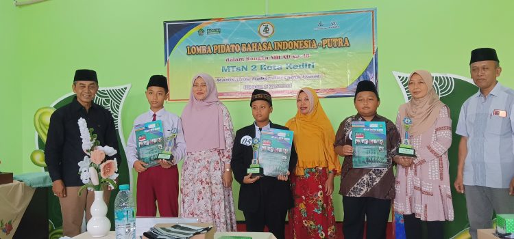 Lomba Pidato Bahasa Indonesia Tingkat SD/MI di MTsN 2 Kota Kediri 2024