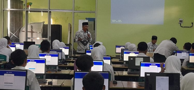 MTsN 2 Kota Kediri Gelar Asesmen Nasional Berbasis Komputer (ANBK) Hari Pertama dengan Lancar
