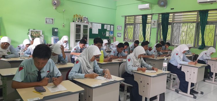 MTsN 2 Kota Kediri Sukses Gelar Try Out TKA dan UM Berbasis Android MTsN 2 Kota Kediri Sukses Gelar Try Out TKA dan UM Berbasis Android